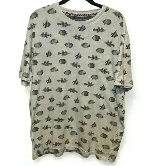 PD&C Men's Gray Fish Print Crew Neck Short Sleeve Medium - Picture 1 of 7